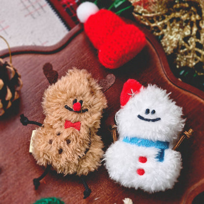 Fickle Plan | Mini Peanut Christmas Keychain