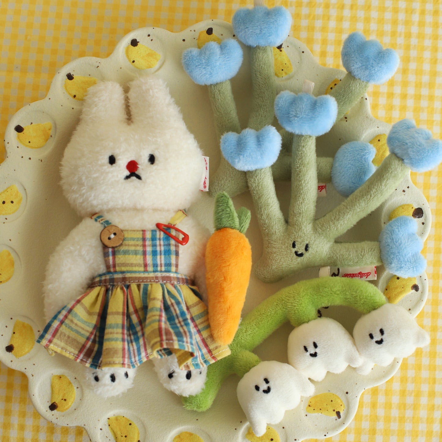 Daily White | Lily of the Valley Plush Charm