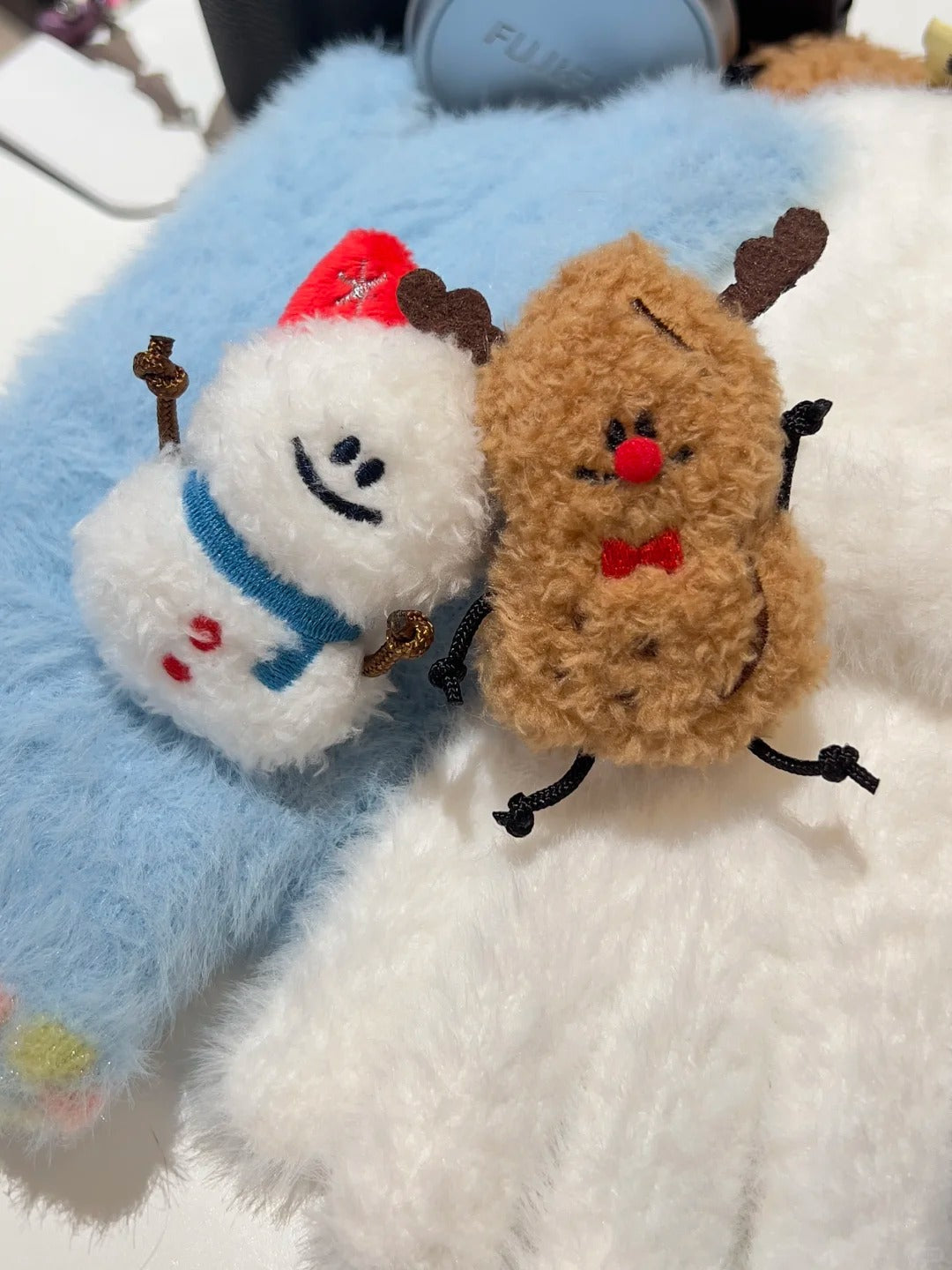 Fickle Plan | Mini Peanut Christmas Keychain