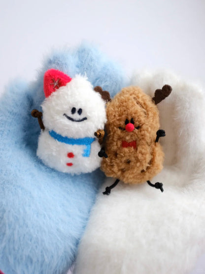 Fickle Plan | Mini Peanut Christmas Keychain